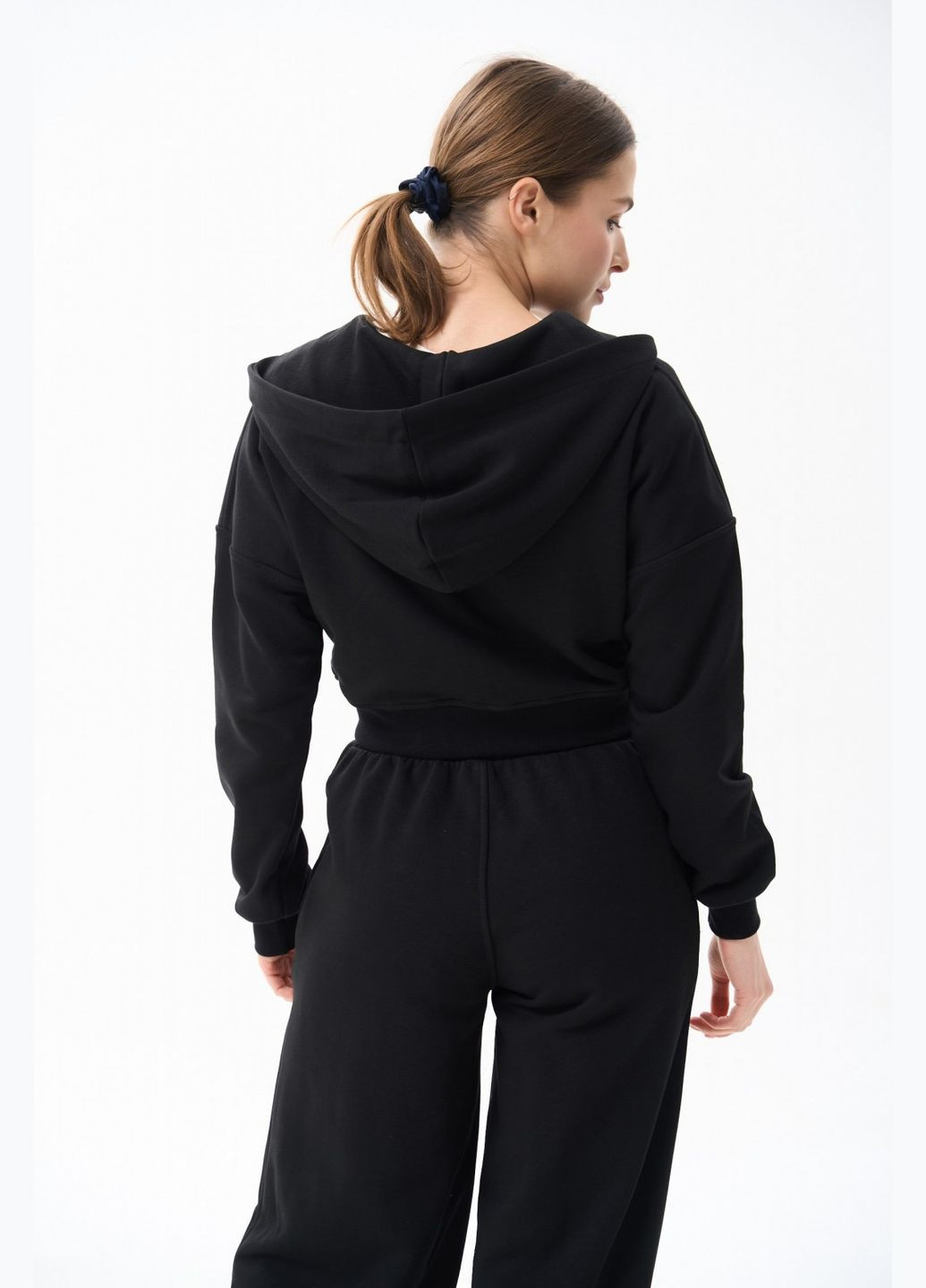 Жіночий костюм двійка колір чорний р.L 454286 New Trend (289477985)