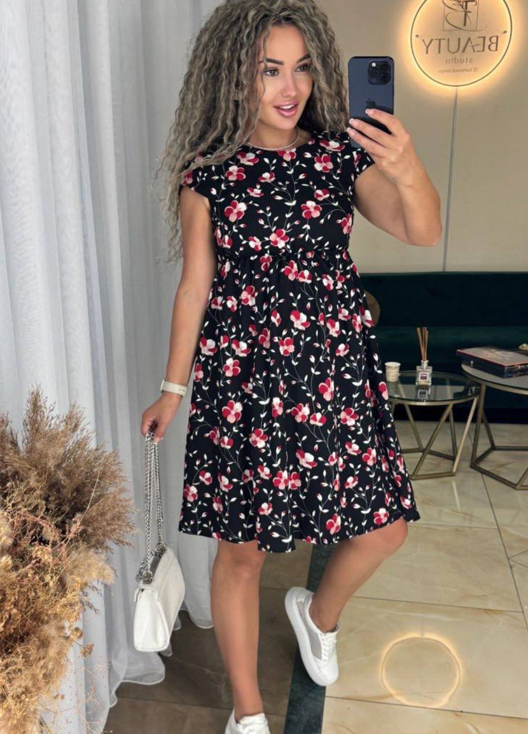 Чорна повсякденний міді сукня вільного крою а-силует Україна з квітковим принтом