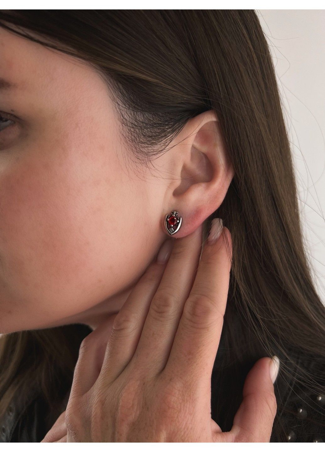 Готичні панк сережки з червоним каменем із медичної сталі ES-034 No Brand (299330436)