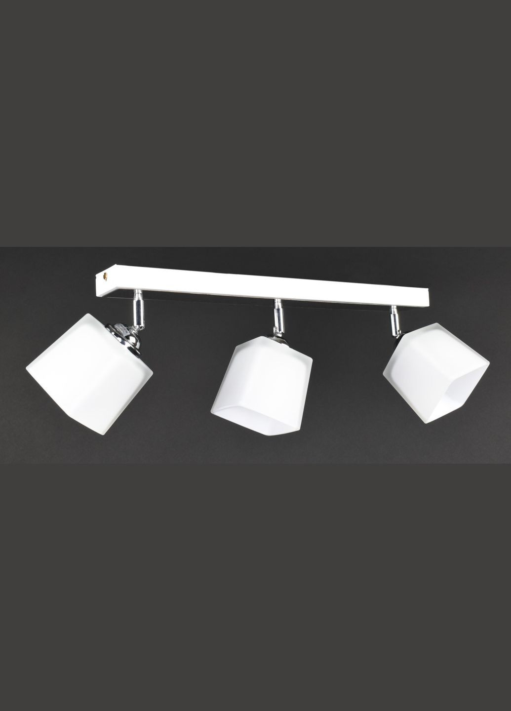 Люстра стельова на 3 лампочки 25223 Білий 19х9х50 см. Sunnysky (364490848)