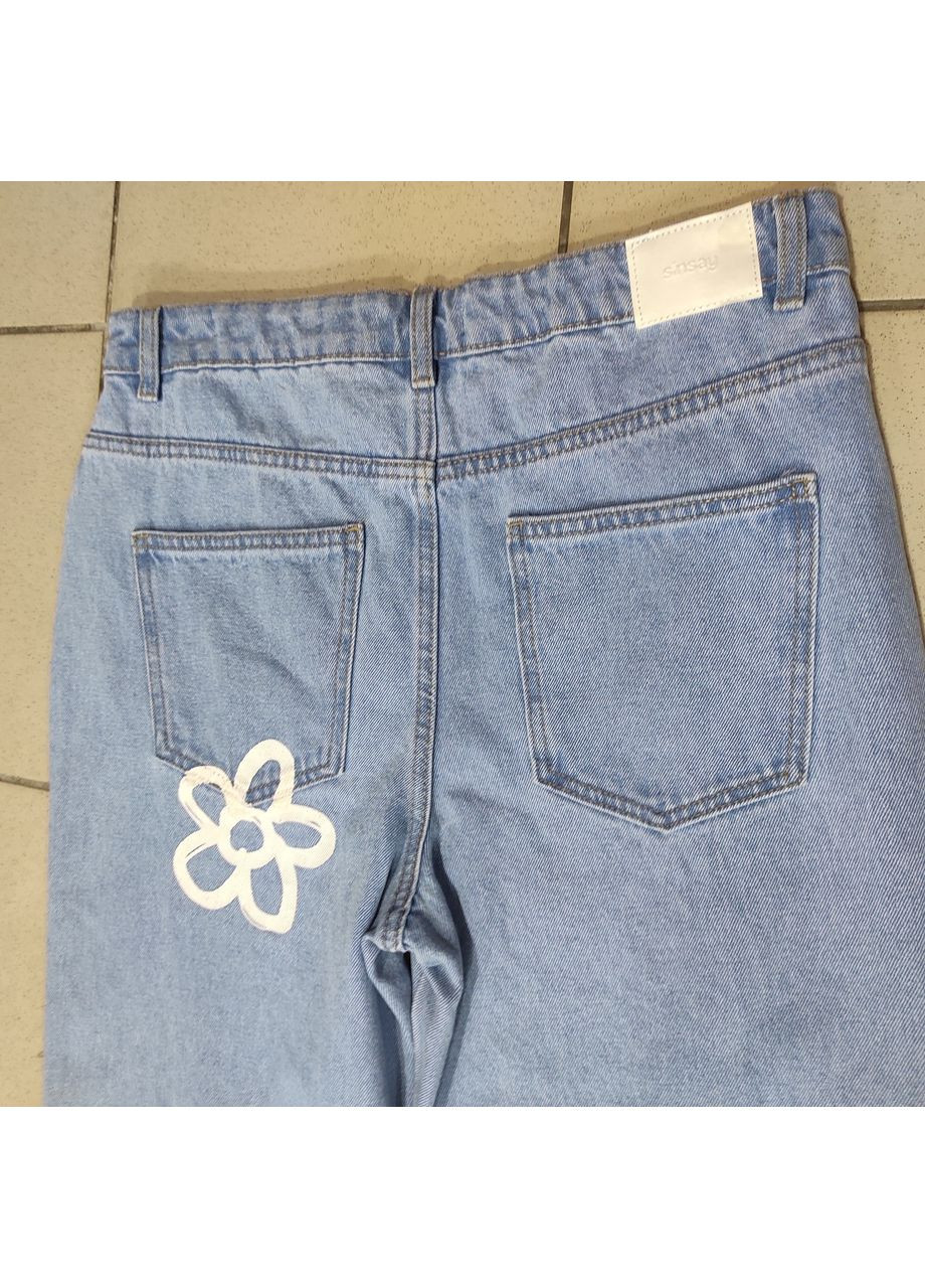 Джинсы женские прямые с белыми цветами хлопок 42 голубые No Brand - (363053986)