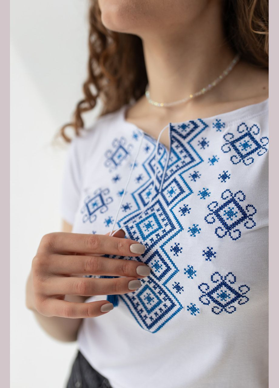 Вышитая женская футболка "Карпатский орнамент" MEREZHKA (288644945)