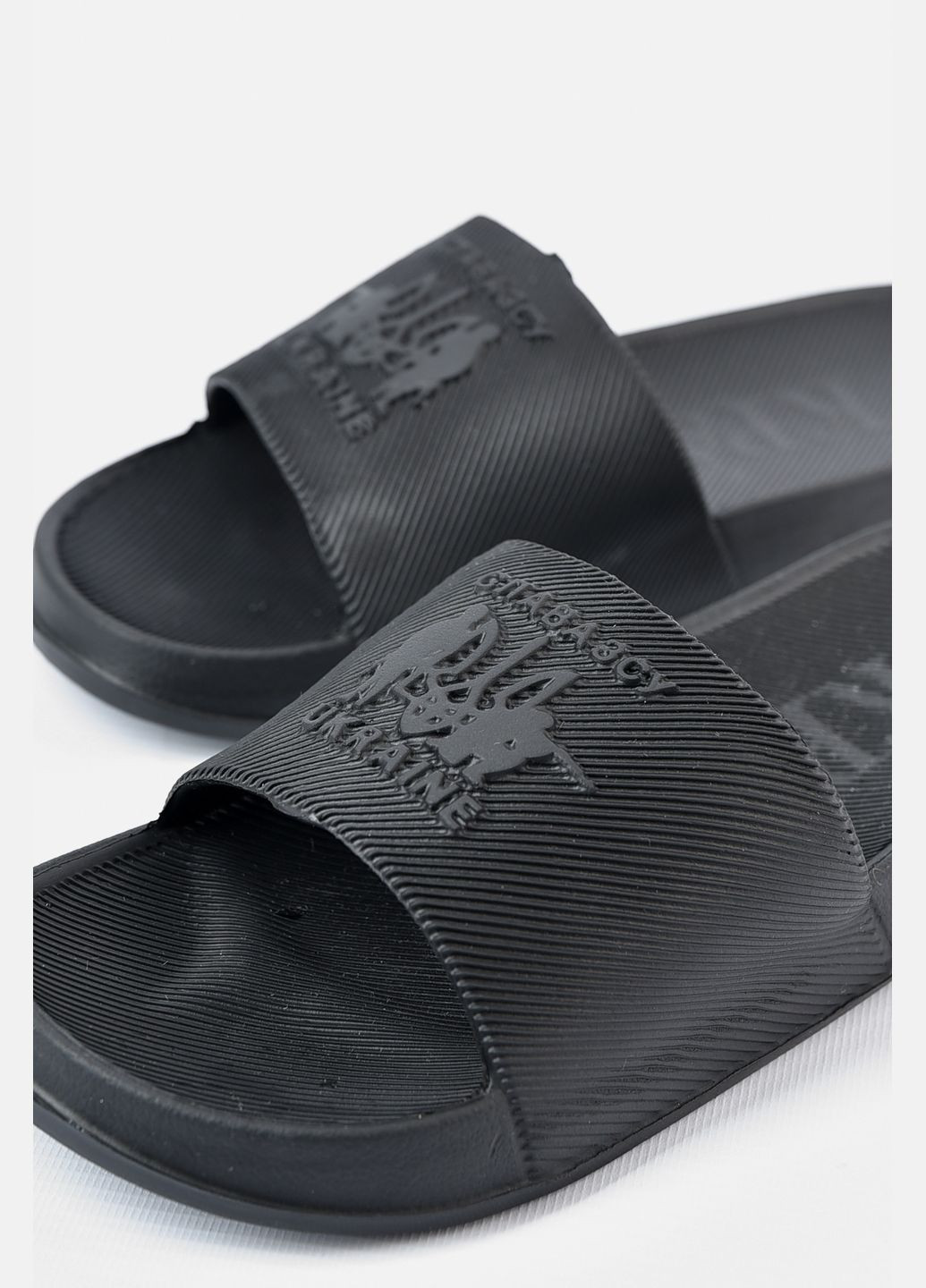 Черные пляжные шлепки пена мужские черного цвета Let's Shop