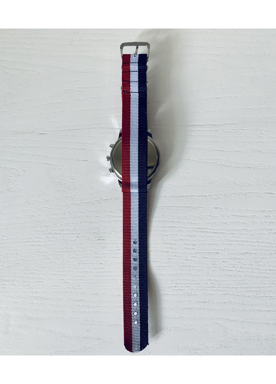 Чоловічий класичний наручний годинник " Casual" зі смугастим браслетом Geneva (366666260)