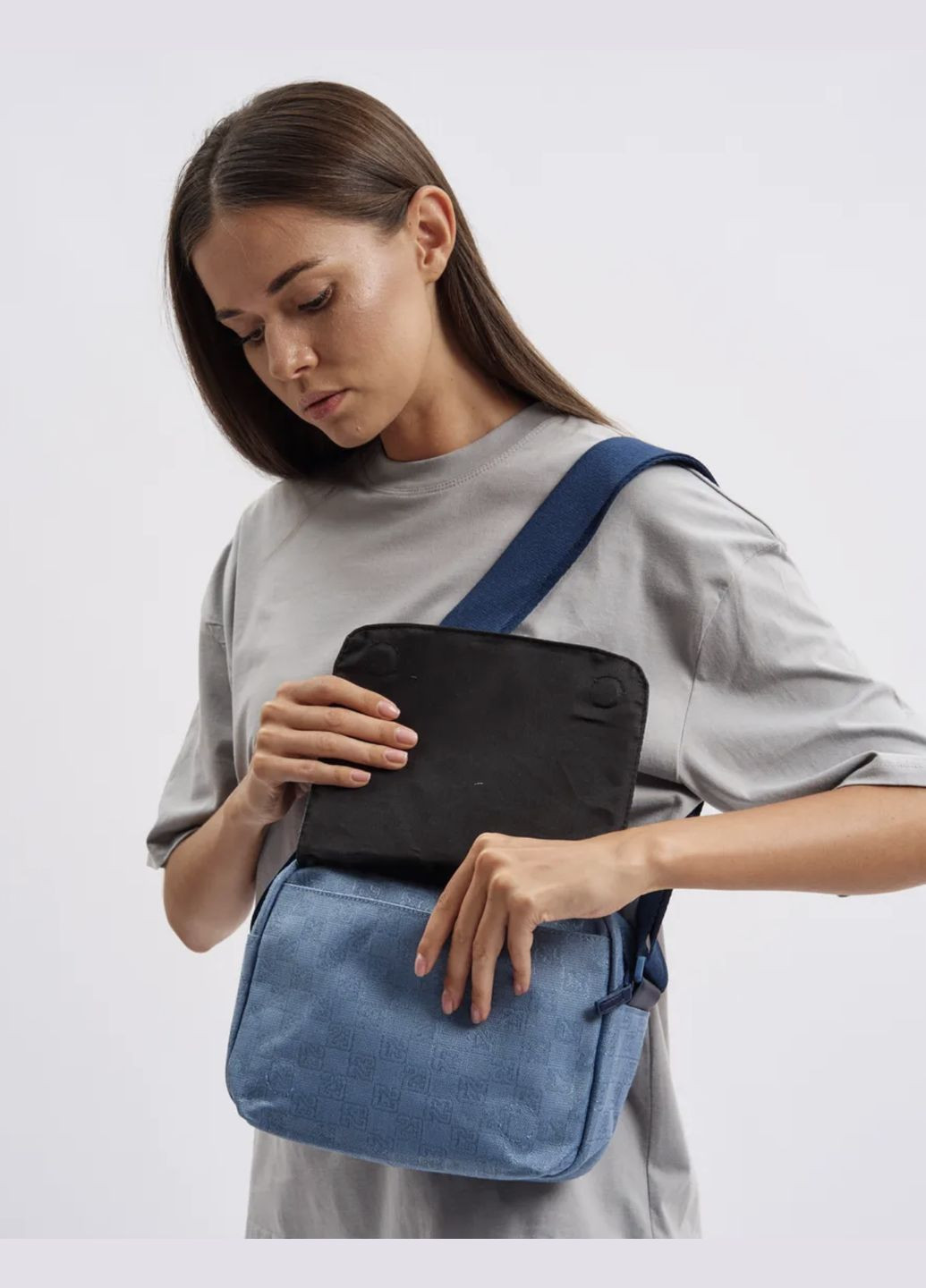 Велика сумка через плече, унісекс, синього кольору. No Brand Мессенджер (322768087)