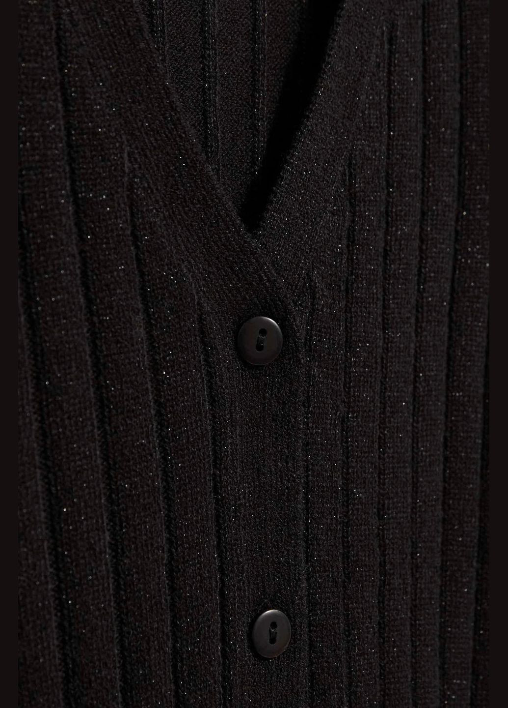 Черный зимний свитер Moodo