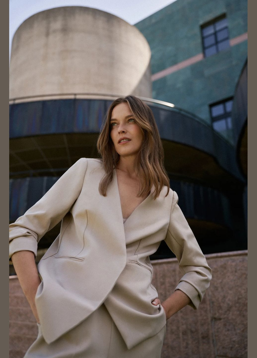 Бежевый женский жакет женский Moodo -