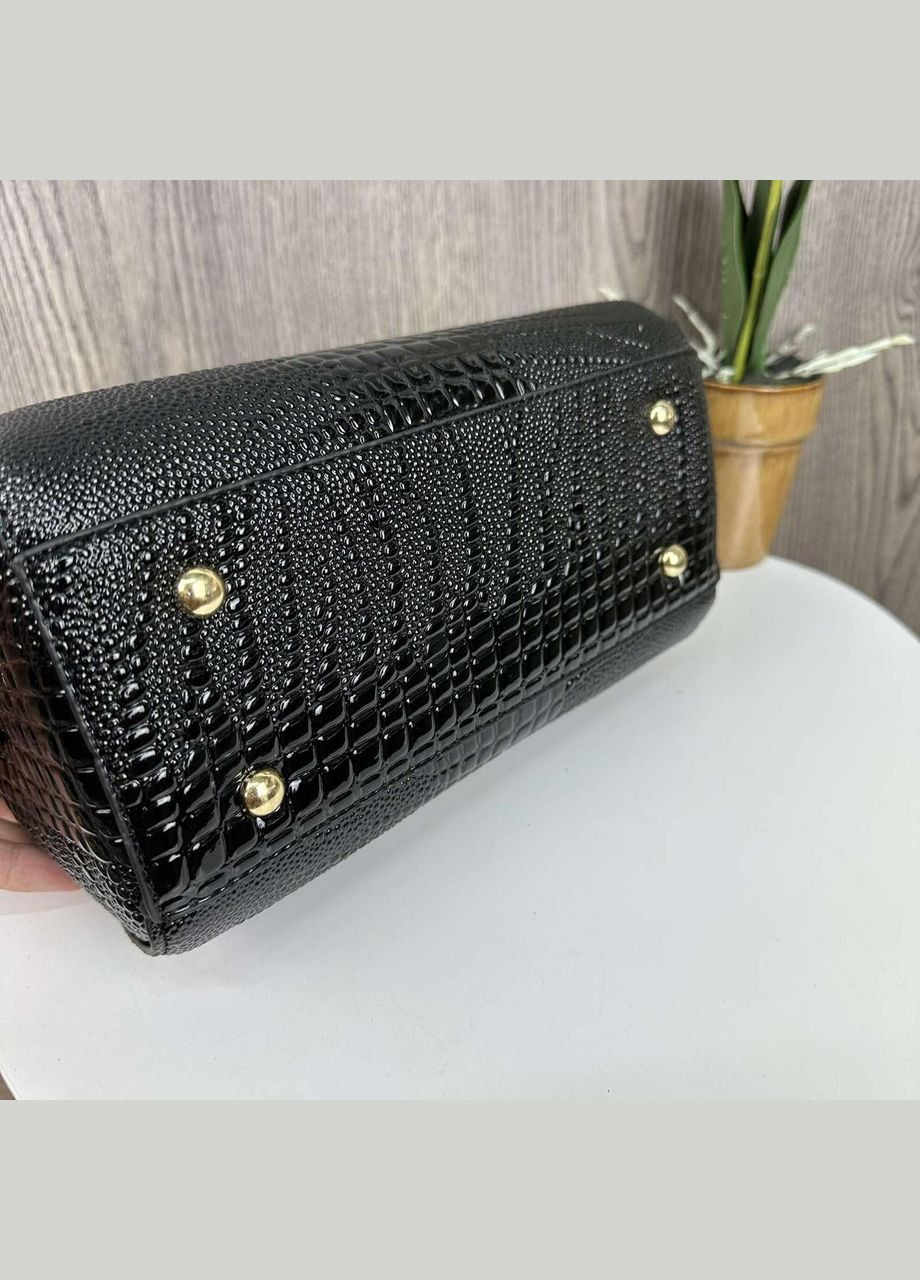 Міні-сумка жіноча Кенгуру під рептилію, циліндрична, лакова екокожа чорна (sku_1284) No Brand (330576353)