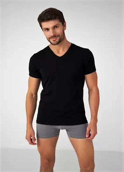 Черная футболка Basic Collection