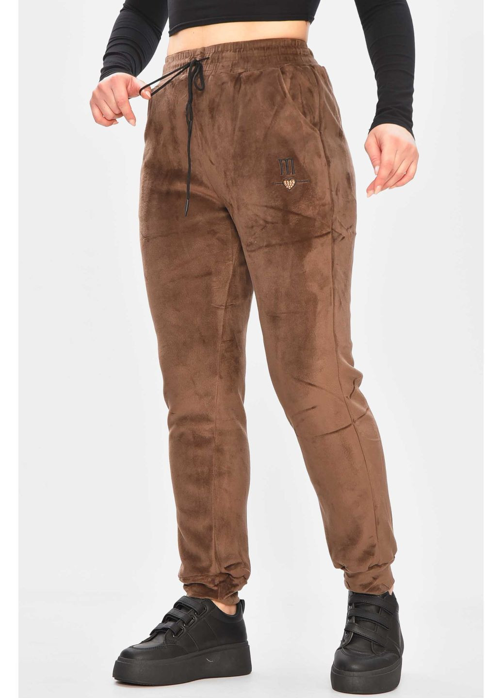 Спортивные штаны женские на искусственном меху коричневого цвета Let's Shop (372113390)