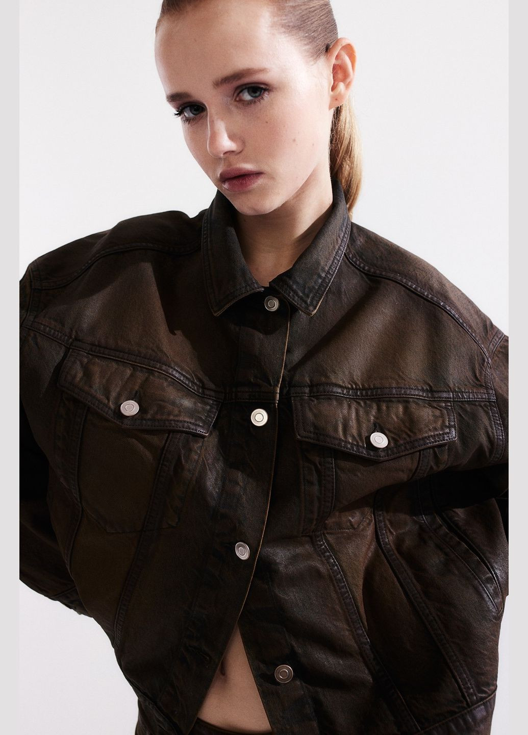 Коричнева демісезонна куртка джинсова H&M