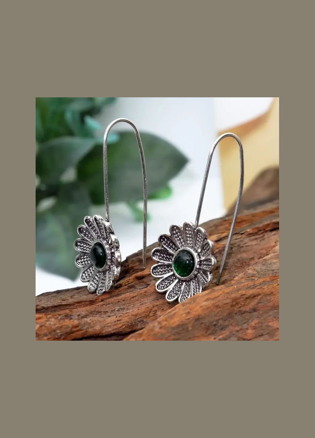 Сережки сережки у вигляді Квітки із зеленим фіанітом 3.3 см сріблясті Liresmina Jewelry (294720904)