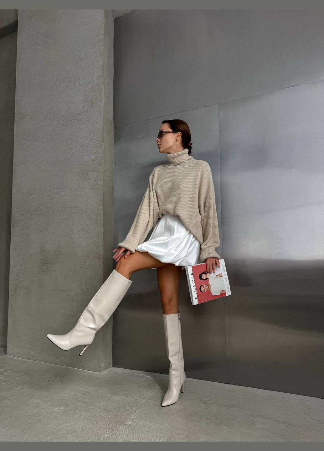 Світло-бежеві демісезонні чоботи “Latte Elegance” — екошкіра, фліс, каблук 9 см No Brand (339610755)