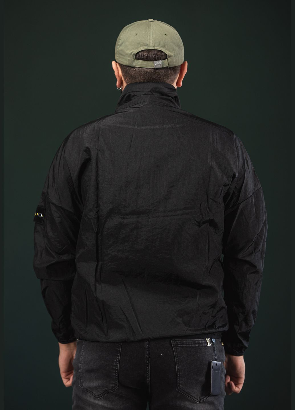 Чорна демісезонна вітровка Stone Island -win-4910