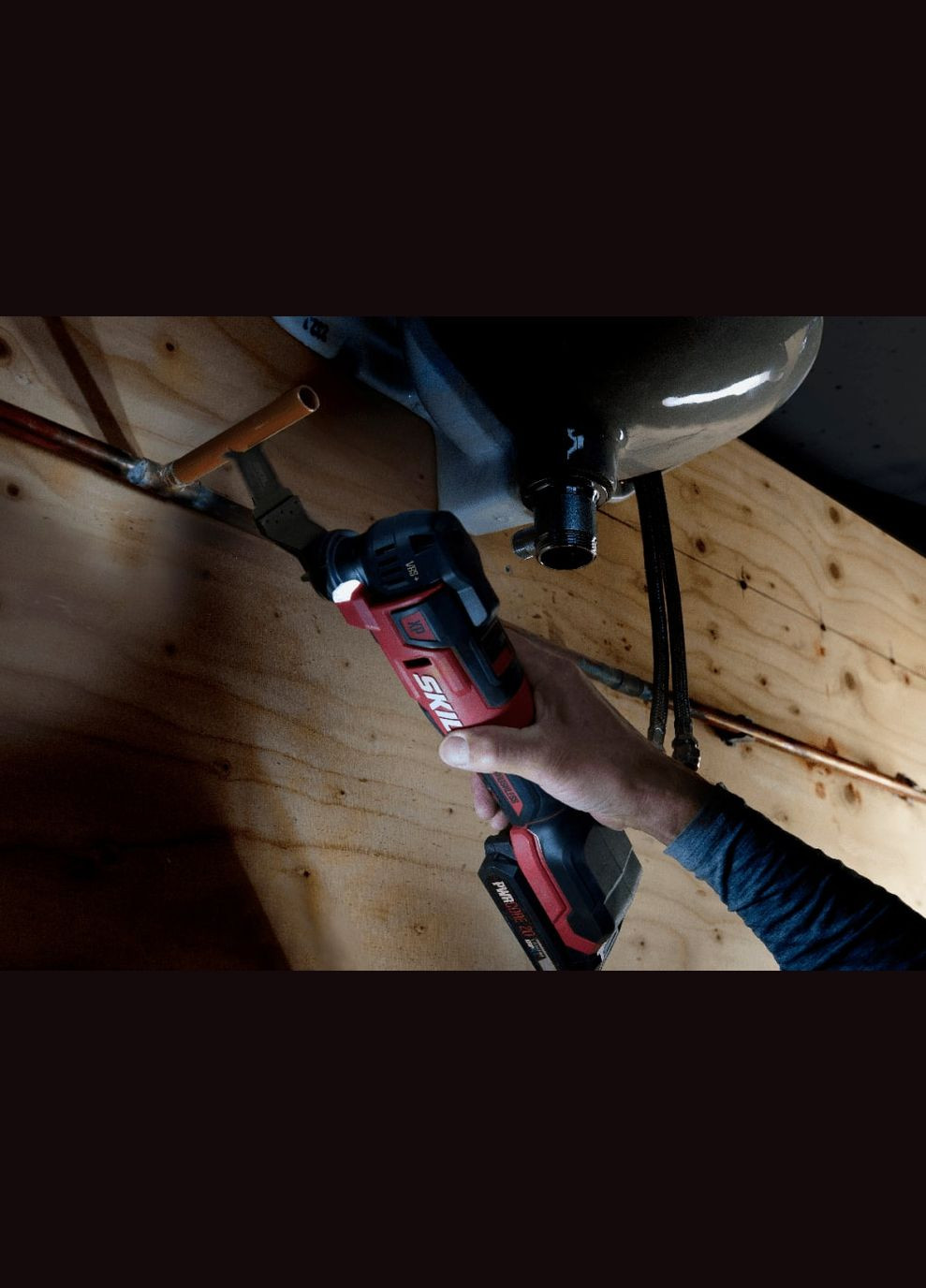 Багатофункціональний інструмент акумуляторний реноватор 3650 CB XP 20В 1х2.5А-год 11000-17000 об/хв кут коливань 1.8° 1.1кг Skil (317558261)