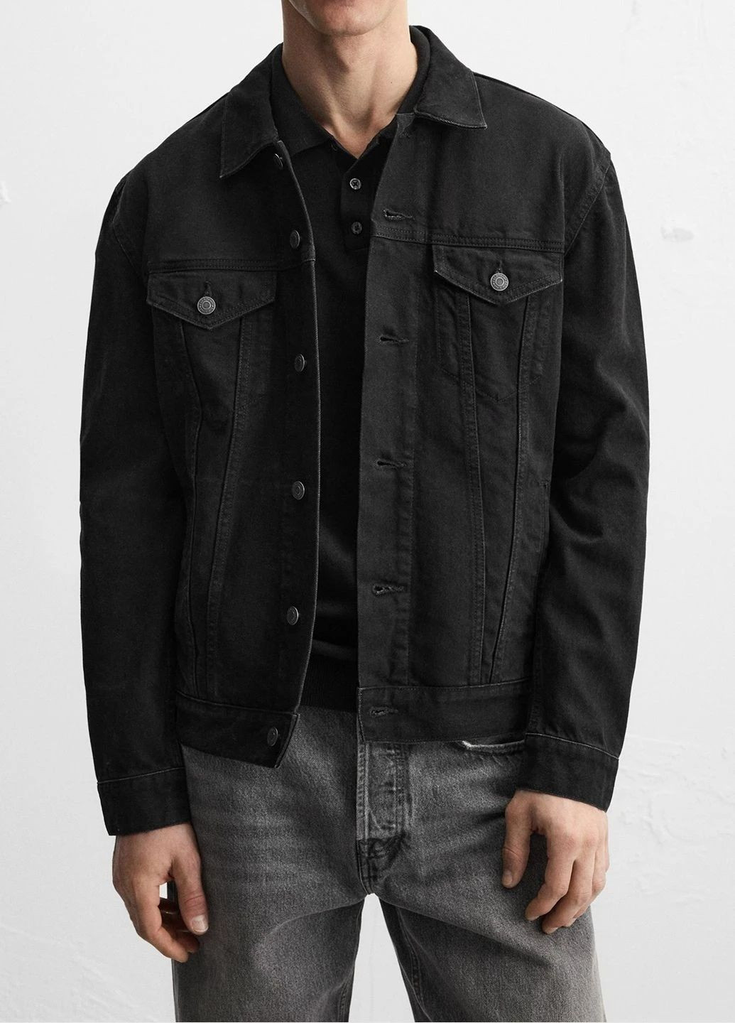 Чорна демісезонна куртка Zara