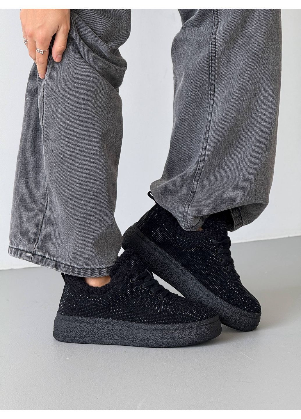 Чорні зимові кеди зі стразами Helen