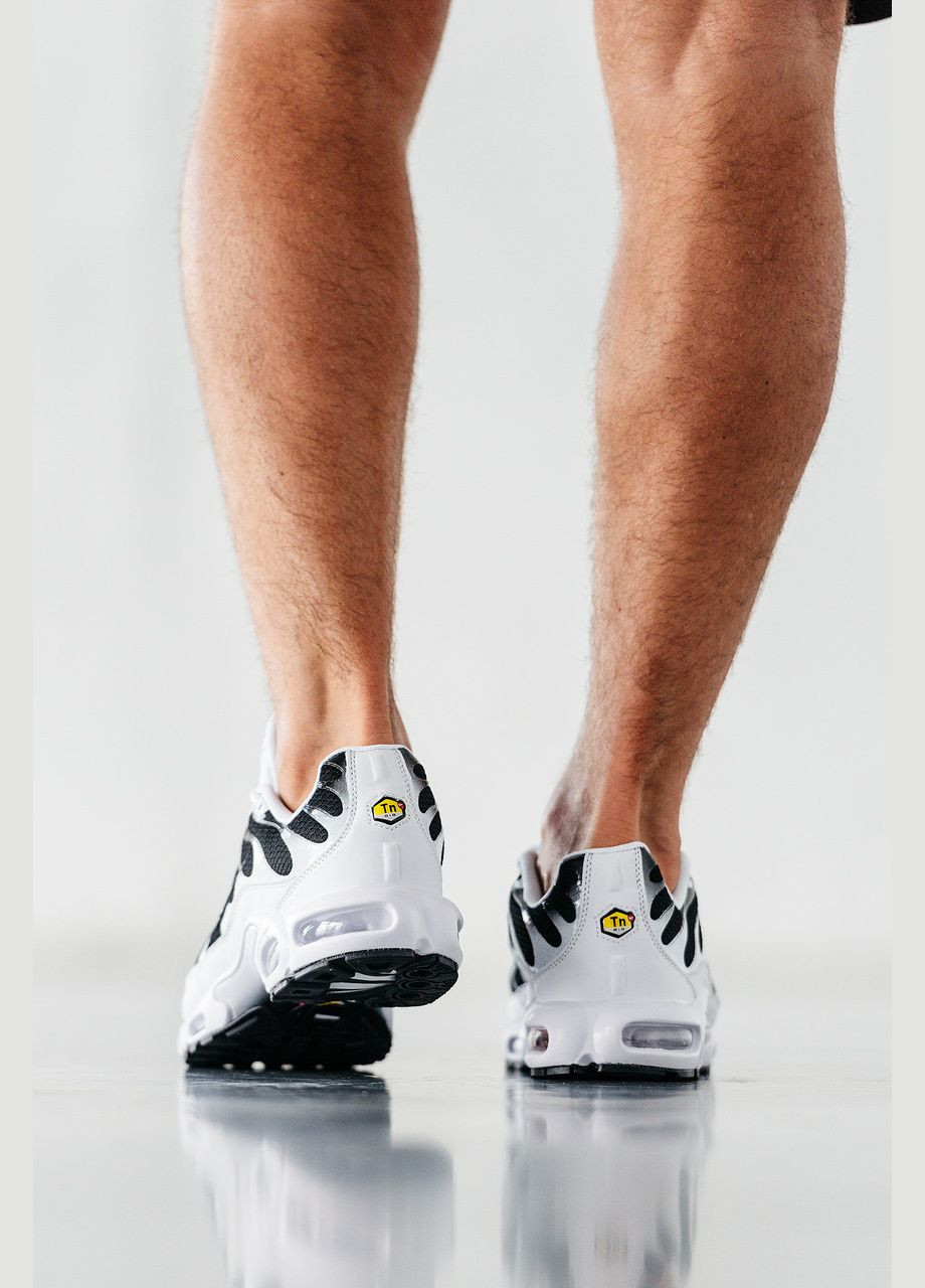 Чорно-білі всесезонні кросівки air max plus white black metallic pewter - cd0609-102 Nike