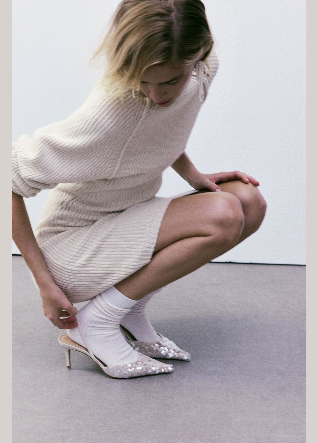 Кремовое платье зимнее H&M