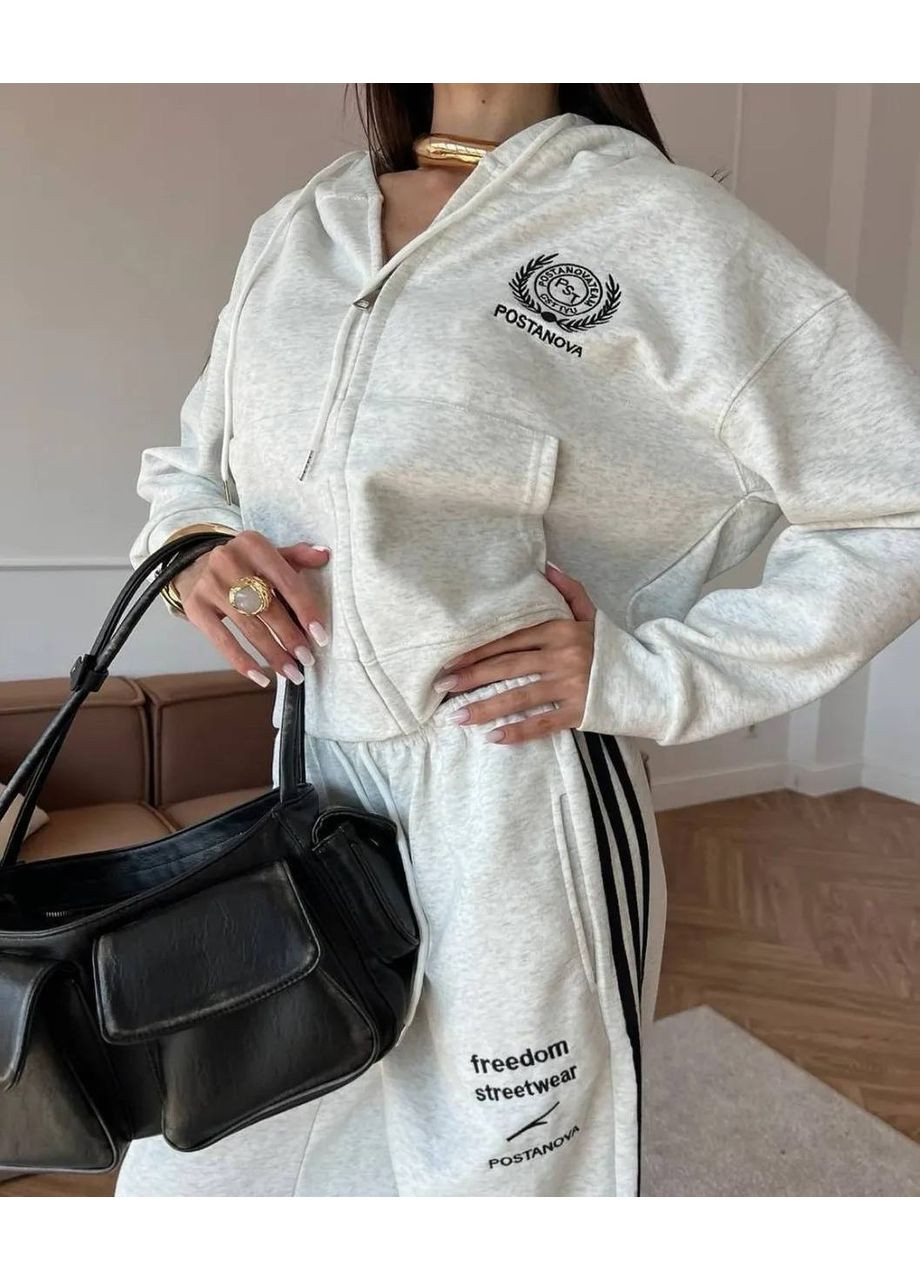 Жіночий спортивний костюм Україна (361071402)