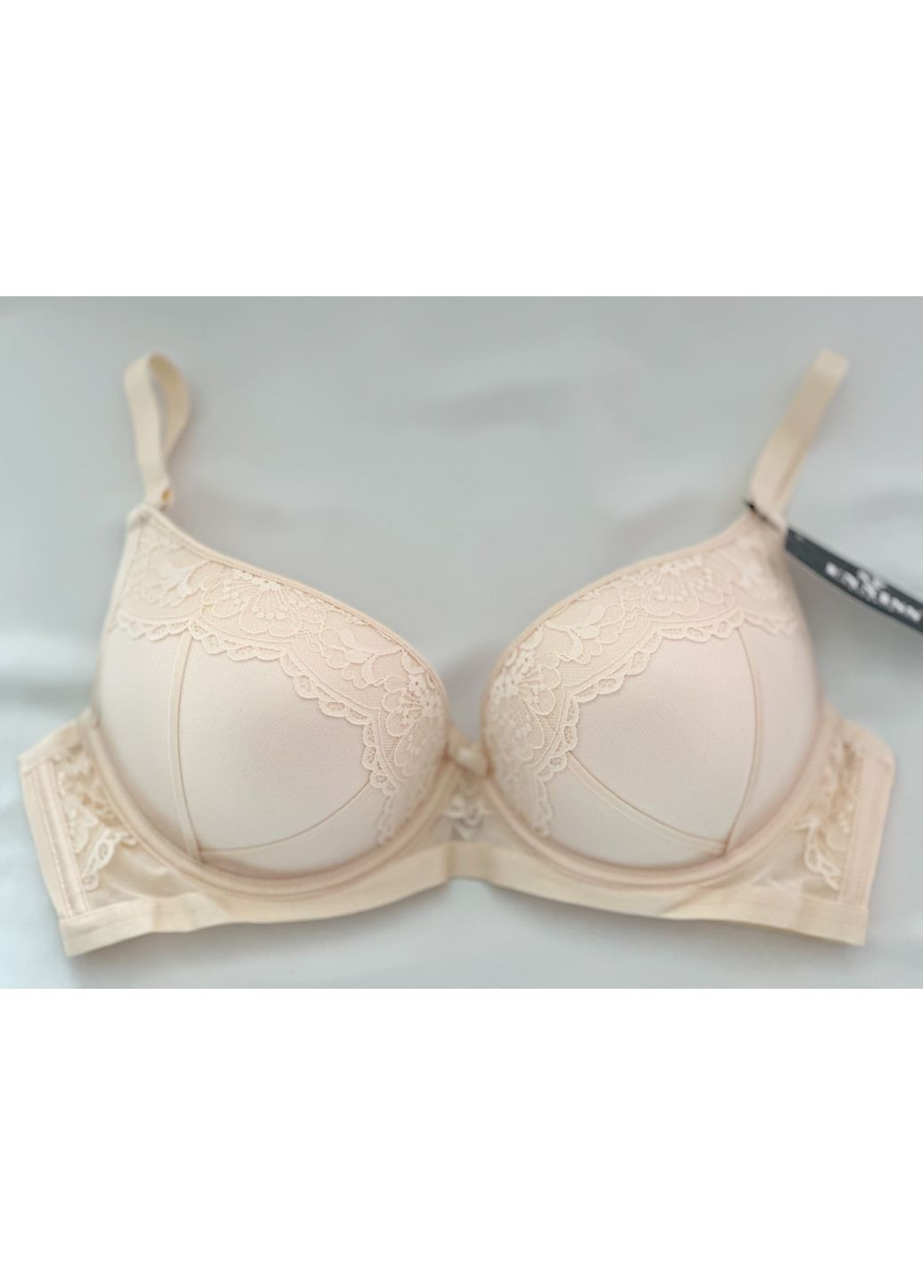 Бежевий бюстгальтер, легкий push-up, мереживо та бантик 36/80c FNNISS