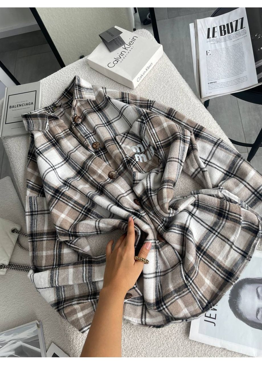 Бежевая рубашка No Brand