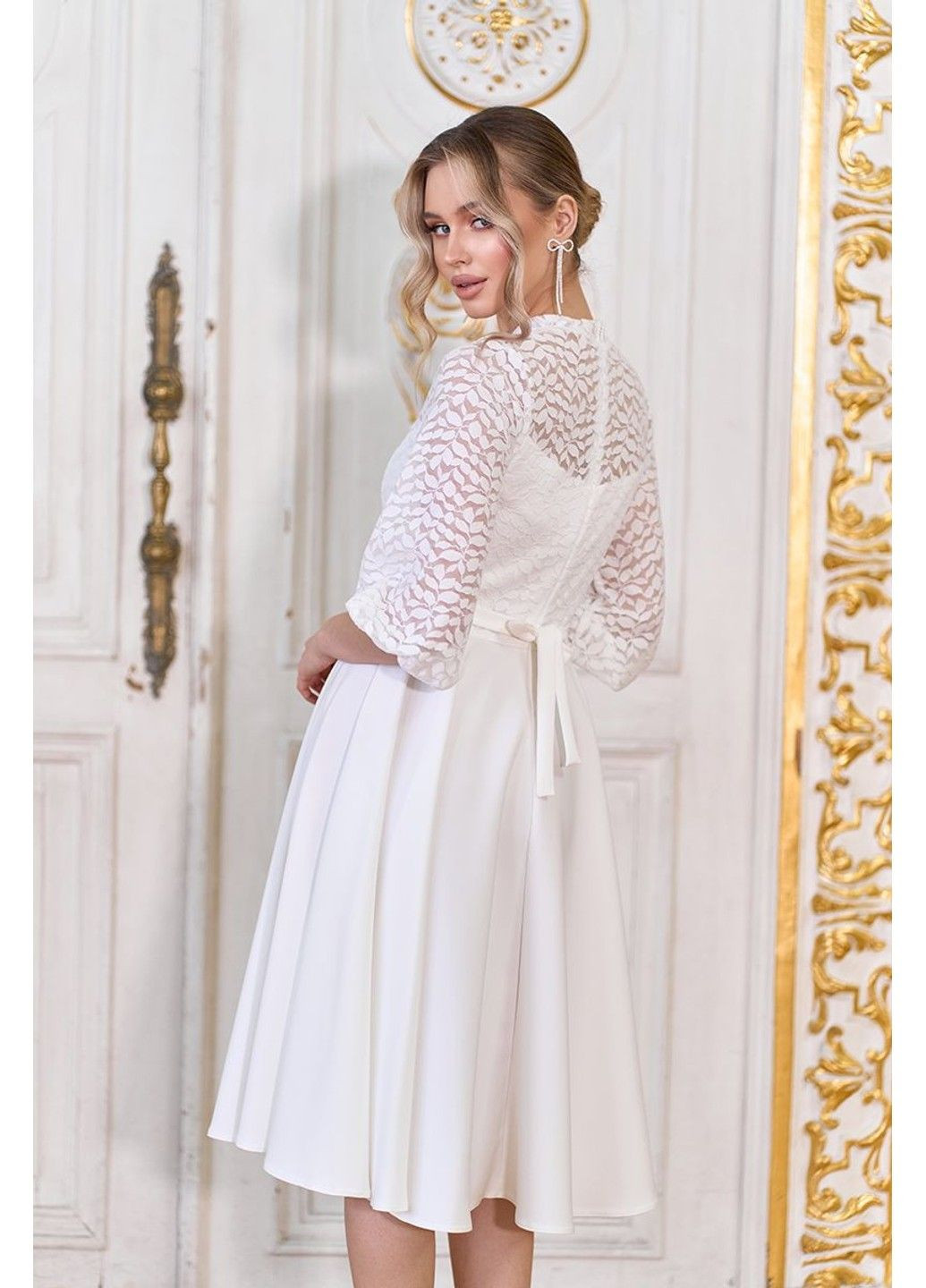 Молочное коктейльное платье с кружевным верхом и расклешенной юбкой 25008 молочное Tanita-Romario