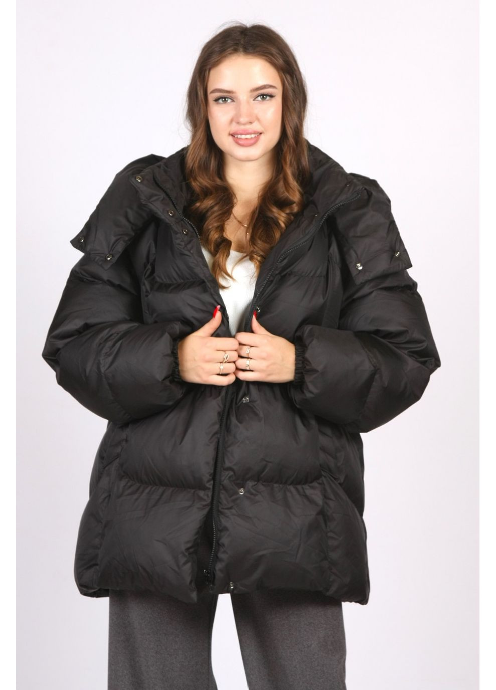 Чорна куртка зимова жіноча 924 плащівка чорна Актуаль