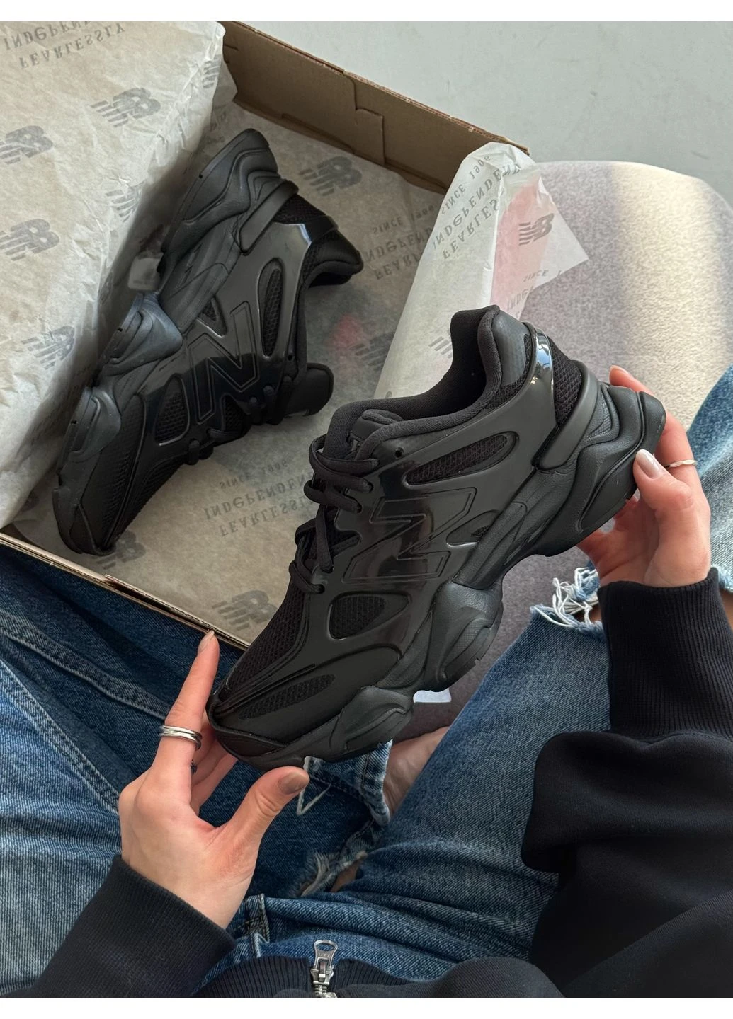 Черные демисезонные кроссовки мужские и женские new balance 9060 black | нью беланс 9060 черные No Brand