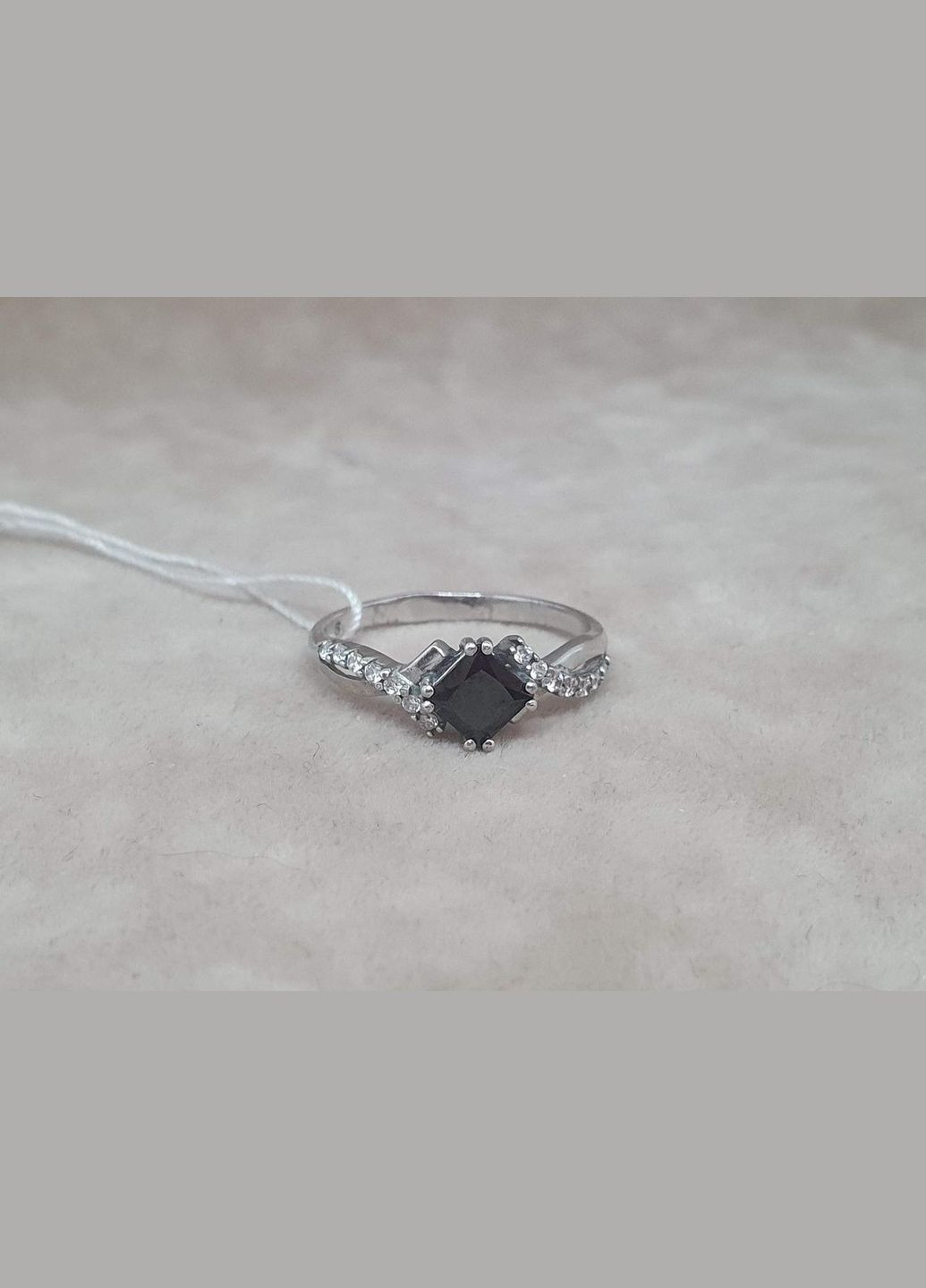 Серебряное кольцо с фианитами. 1420/1Р-CZ AGNI (323212685)