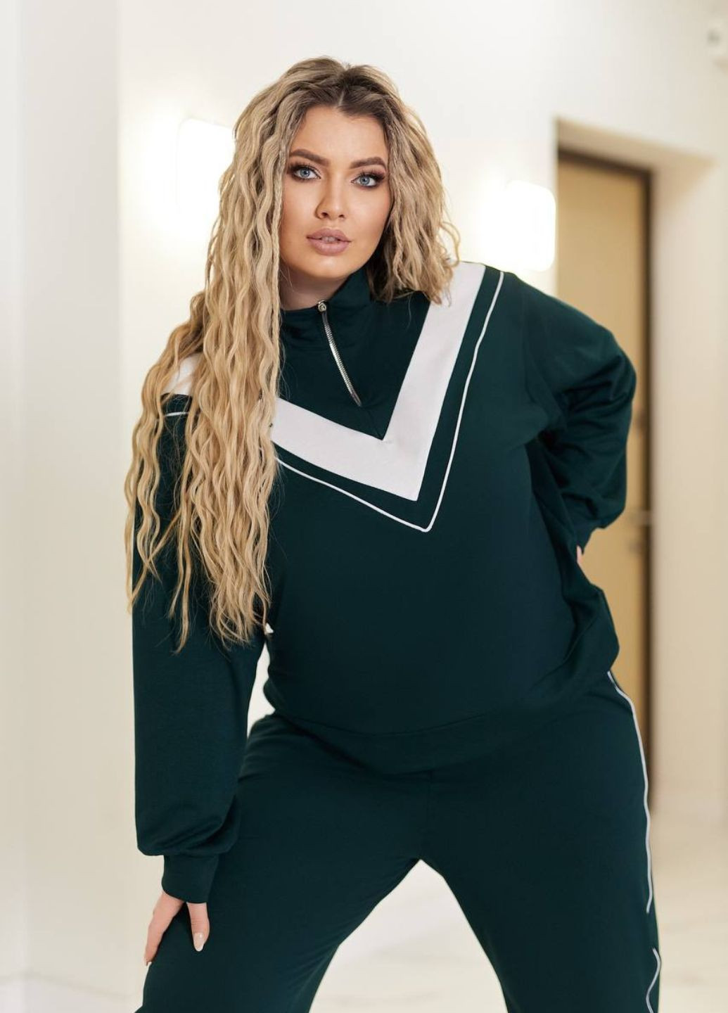 Жіночий спортивний костюм із двонитки з V-подібним вирізом і блискавкою Tik-Tak (340334705)