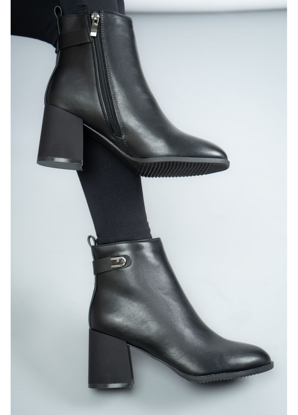 Черевики жіночі 704-2 чорні 346603 Louis (365234487)