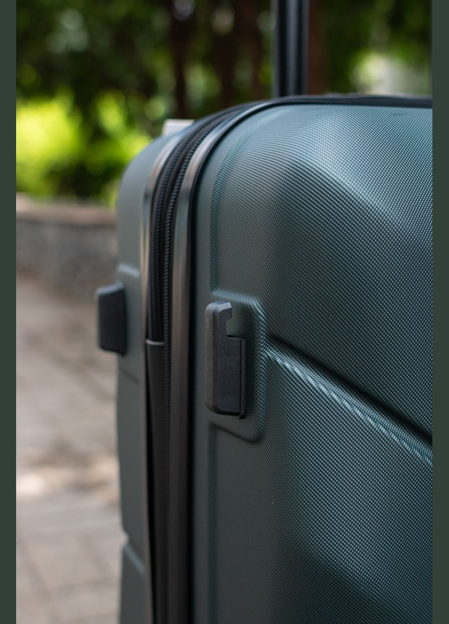 Валіза пластикова великий L з розширенням, колір шампань Wings 149 (347147039)