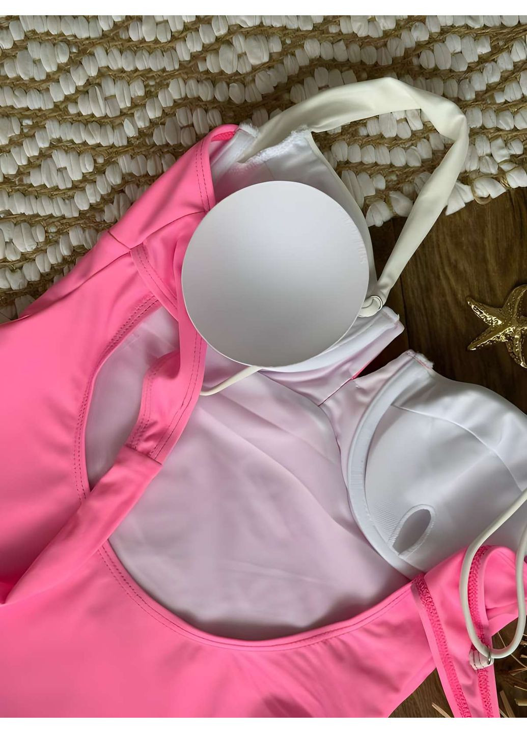 Розовый летний женский летний купальник яркий розовый с вырезом v с м л No Brand