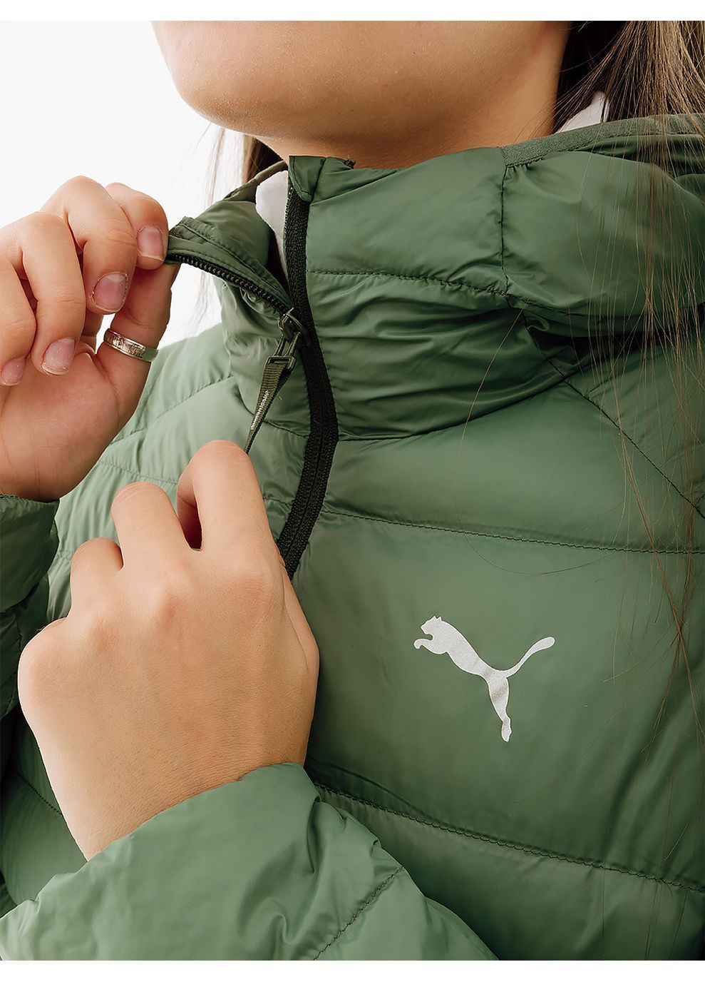 Зелена демісезонна жіноча куртка packlite jacket зелений Puma