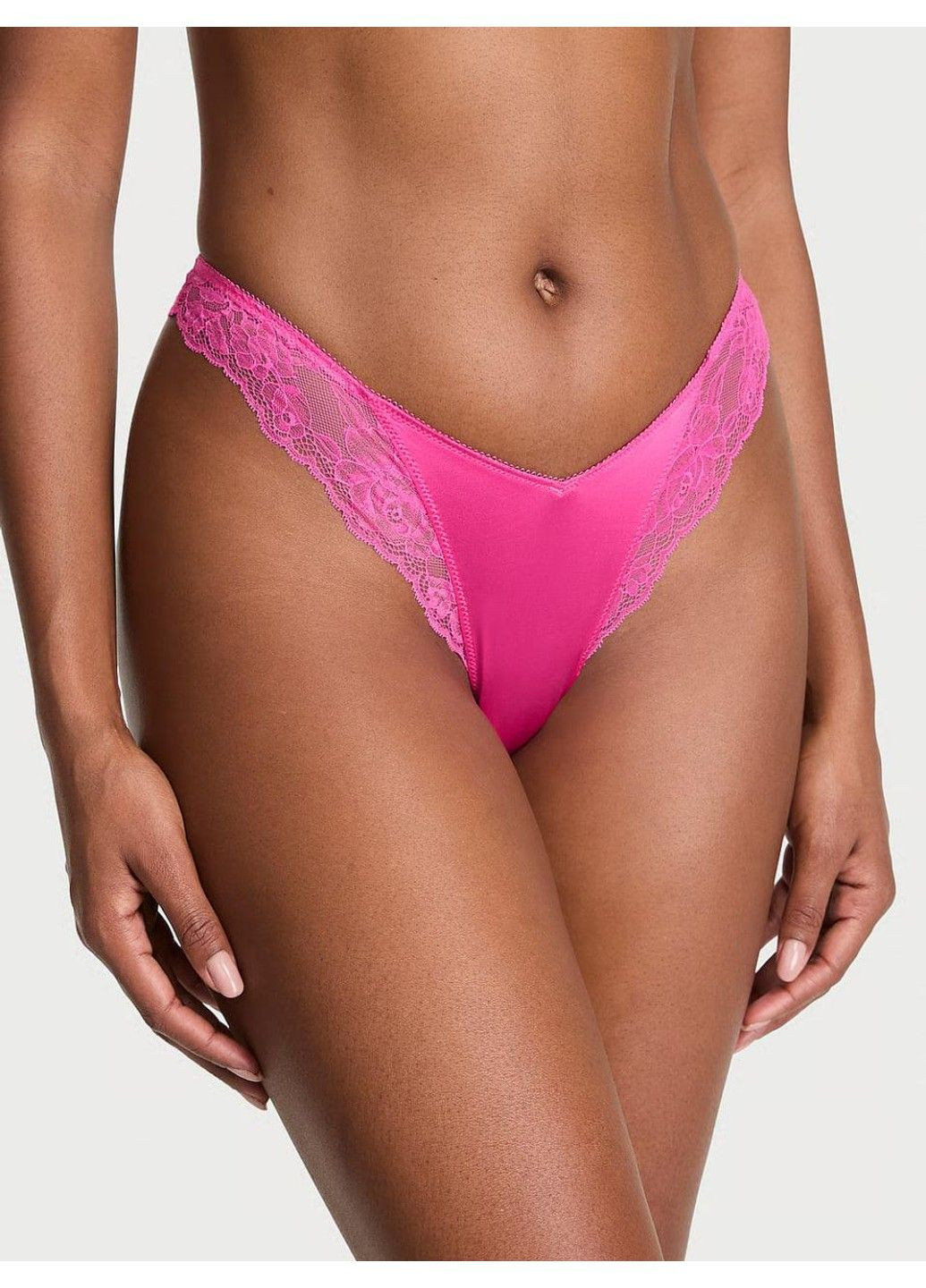 Трусики-стрінги люксові Rose Lace-Trim High-Leg Thong Panty рожеві Victoria's Secret (361010416)