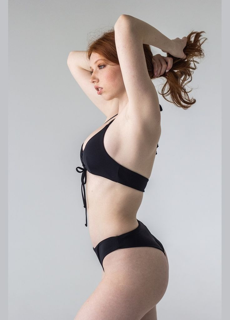 Черный летний открытый купальник с топом на завязках kari shop atelier черный (161sw-21br-bl) Ova Ova Brand