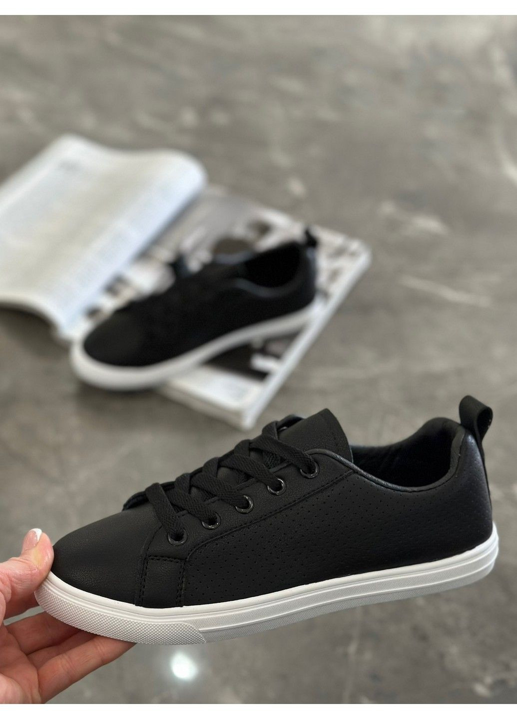 Цветные всесезон кожаные перфорированные кроссовки xbwp30-2 Stilli