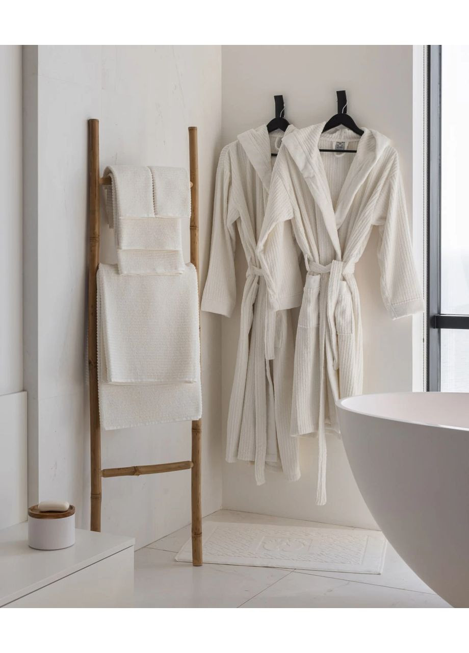 Полотенце Magma, 70×140 см HYGG полоска молочный