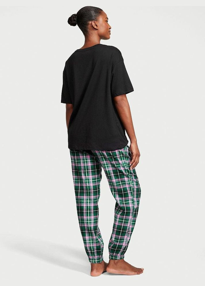 Зеленая всесезон пижама (футболка + штаны) flannel jogger teejama xs зеленая Victoria's Secret