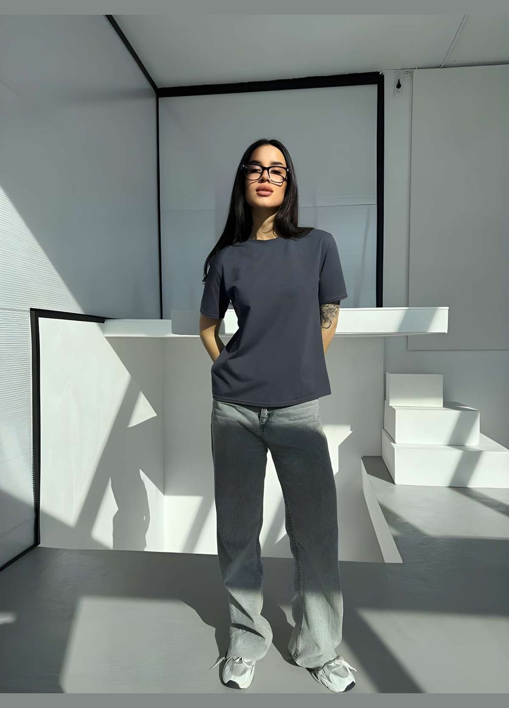 Жіноча літня базова футболка сіра графітова класична однотонна бавовна Україна - (339402844)