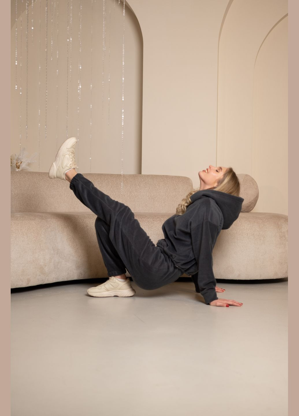 Жіночий флісовий костюм на замку з капюшоном сірого кольору, No Brand 7032 (316703280)