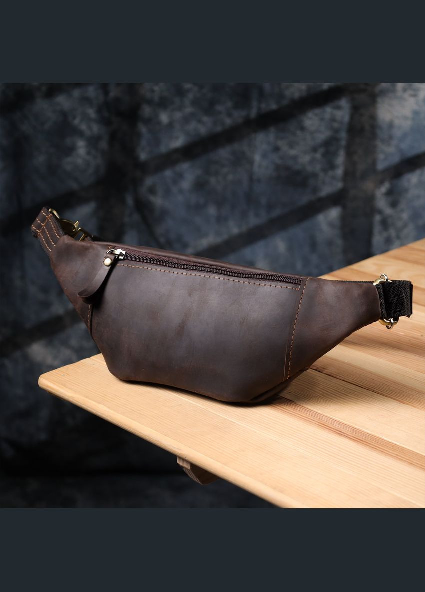 Зручна сумка-бананка для чоловіків із натуральної вінтажної шкіри 23121 Коричневий Shvigel (332983786)