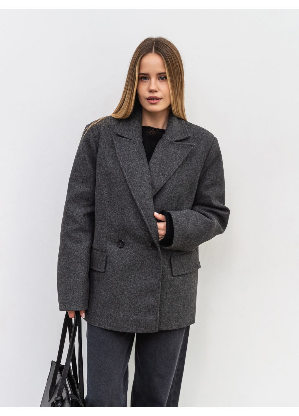 Сіре зимнє Двобортне утеплене пальто Romashka