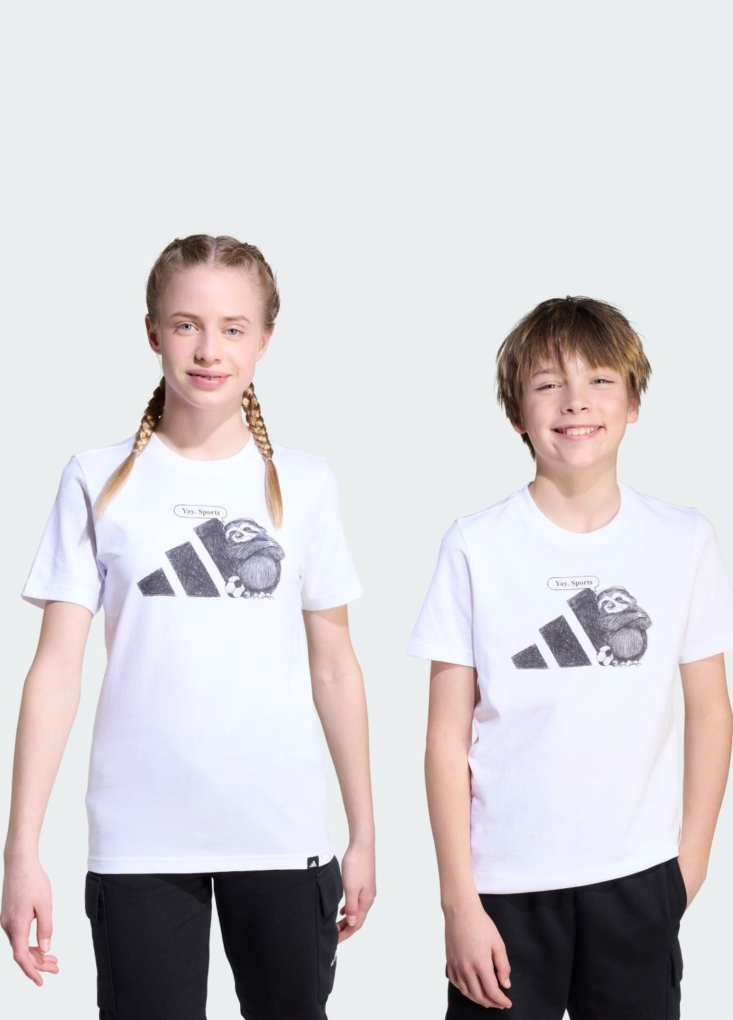 Біла демісезонна футболка sports graphic kids adidas