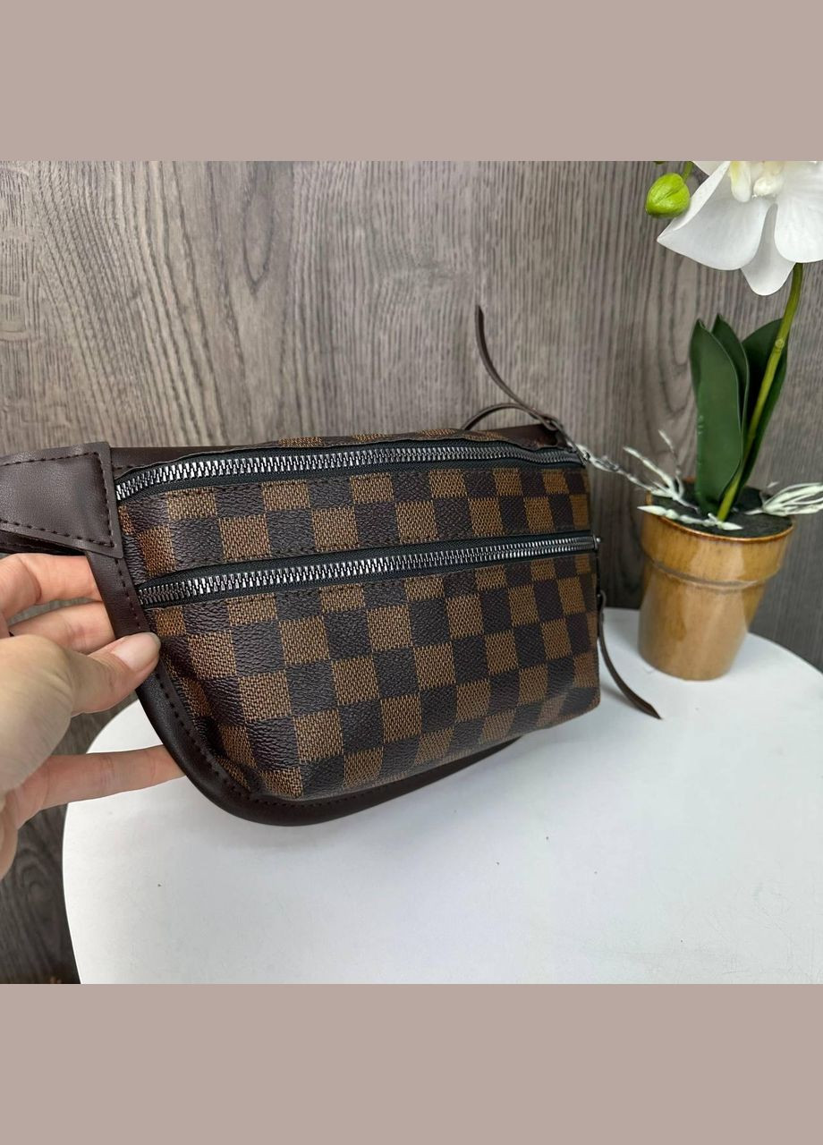 Жіноча сумочка бананка на груди кросс-боді з екошкіри з металевою фурнітурою чорна (sku_1304Н) No Brand (330575564)