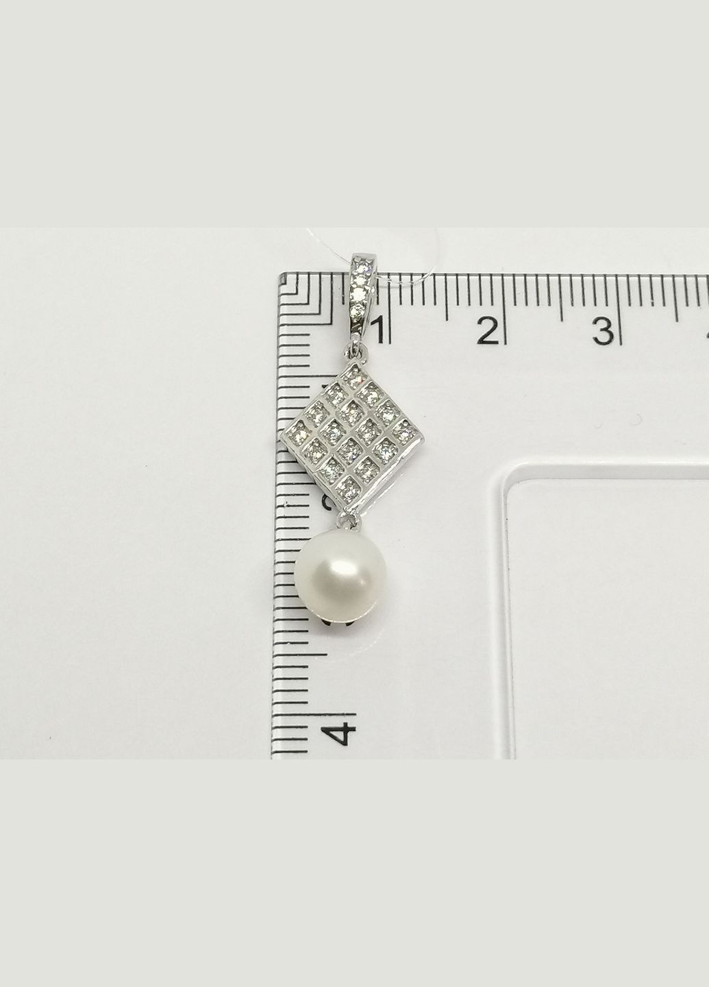 Серебряное кольцо с жемчугом и фианитами. П00126 Qvaliz (276190296)