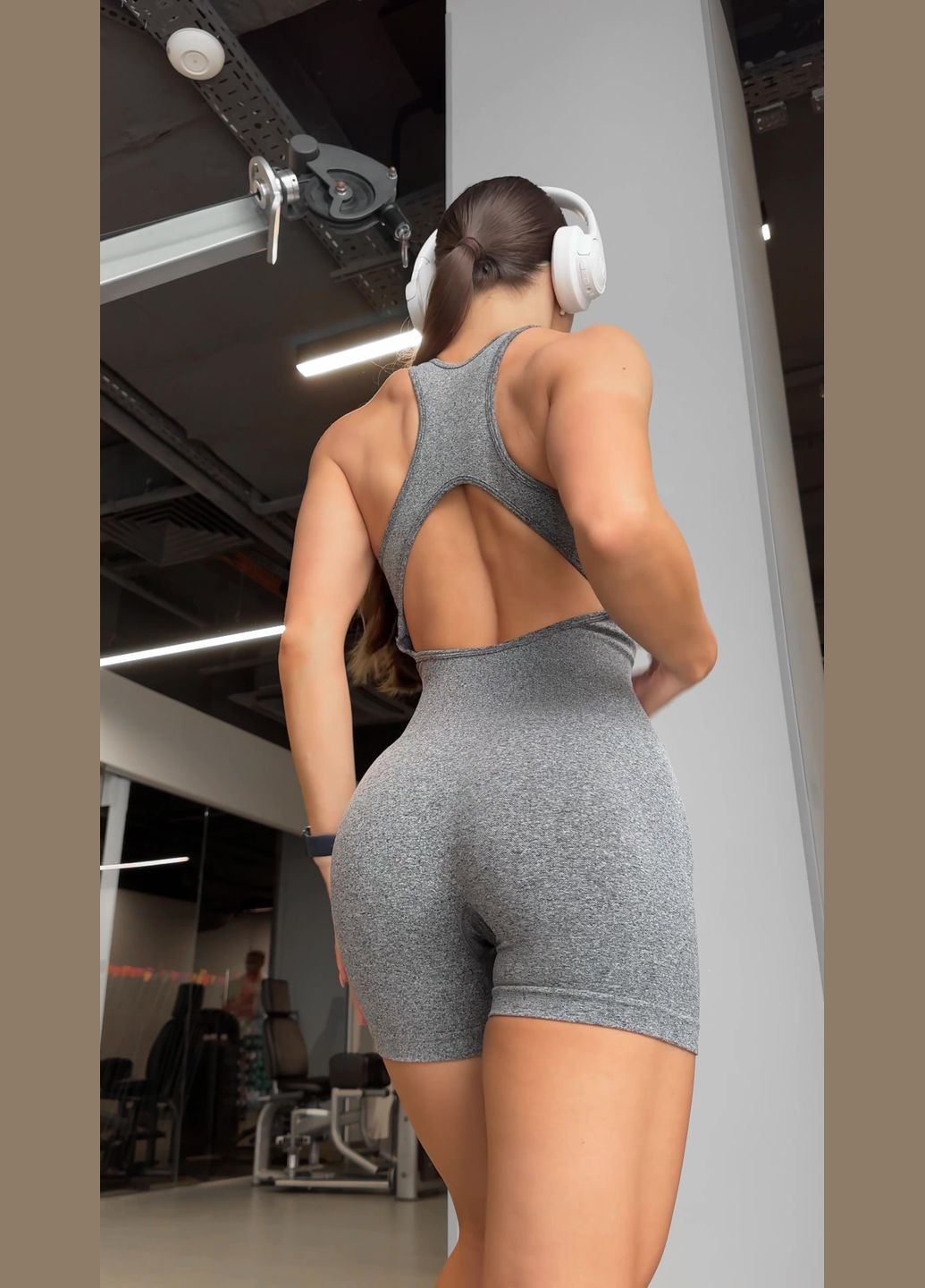 Спортивний жіночий комбінезон на блискавці без пуш-ап для фітнесу та йоги Безшовний Знімні чашки Сірий меланж Sport Спортивний комбінезон комбінезон-шорти однотонний сірий спортивний, повсякденний, кежуал нейлон, спандекс