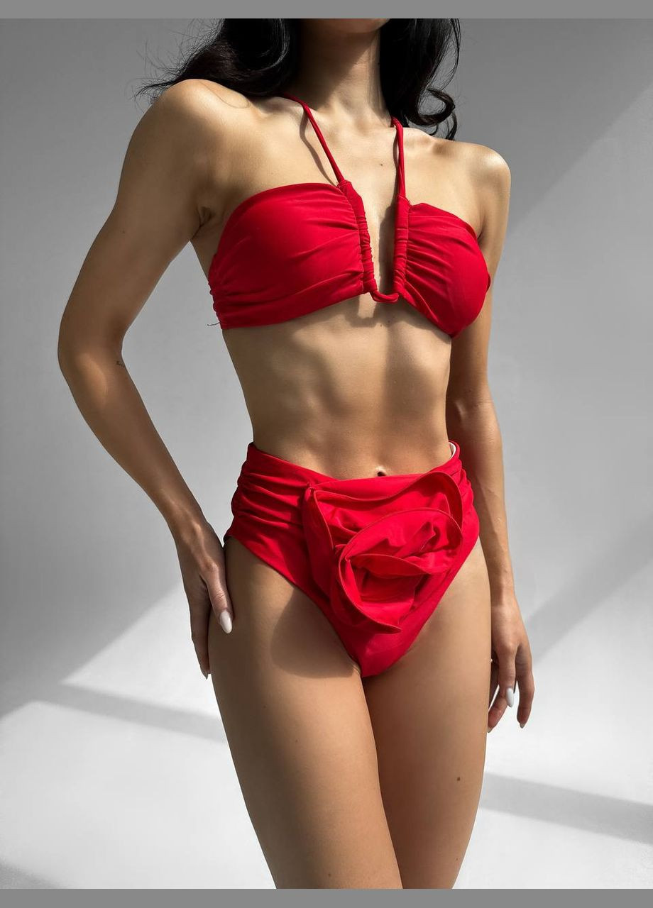 Червоний літній трендовий купальник з романтичною нашивкою квіткою роздільний Vakko