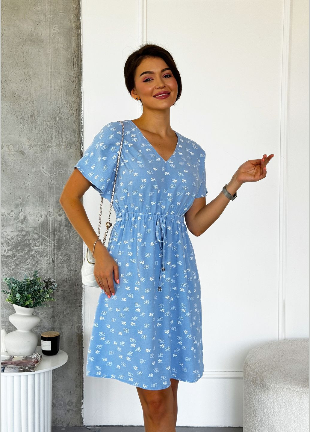 Блакитна коктейльна, повсякденний, джинсова, кежуал літня сукня з жатки з ніжним квітковим принтом INNOE з квітковим принтом